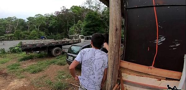  Making off da novinha fodendo no caminhão abandonado - Luara Amaral - Gustavo Bueno - Binho Ted - Sandro Lima
